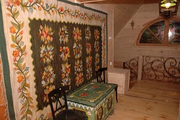 Polska Penzión Ustrzyki Dolne, Zewnątrz